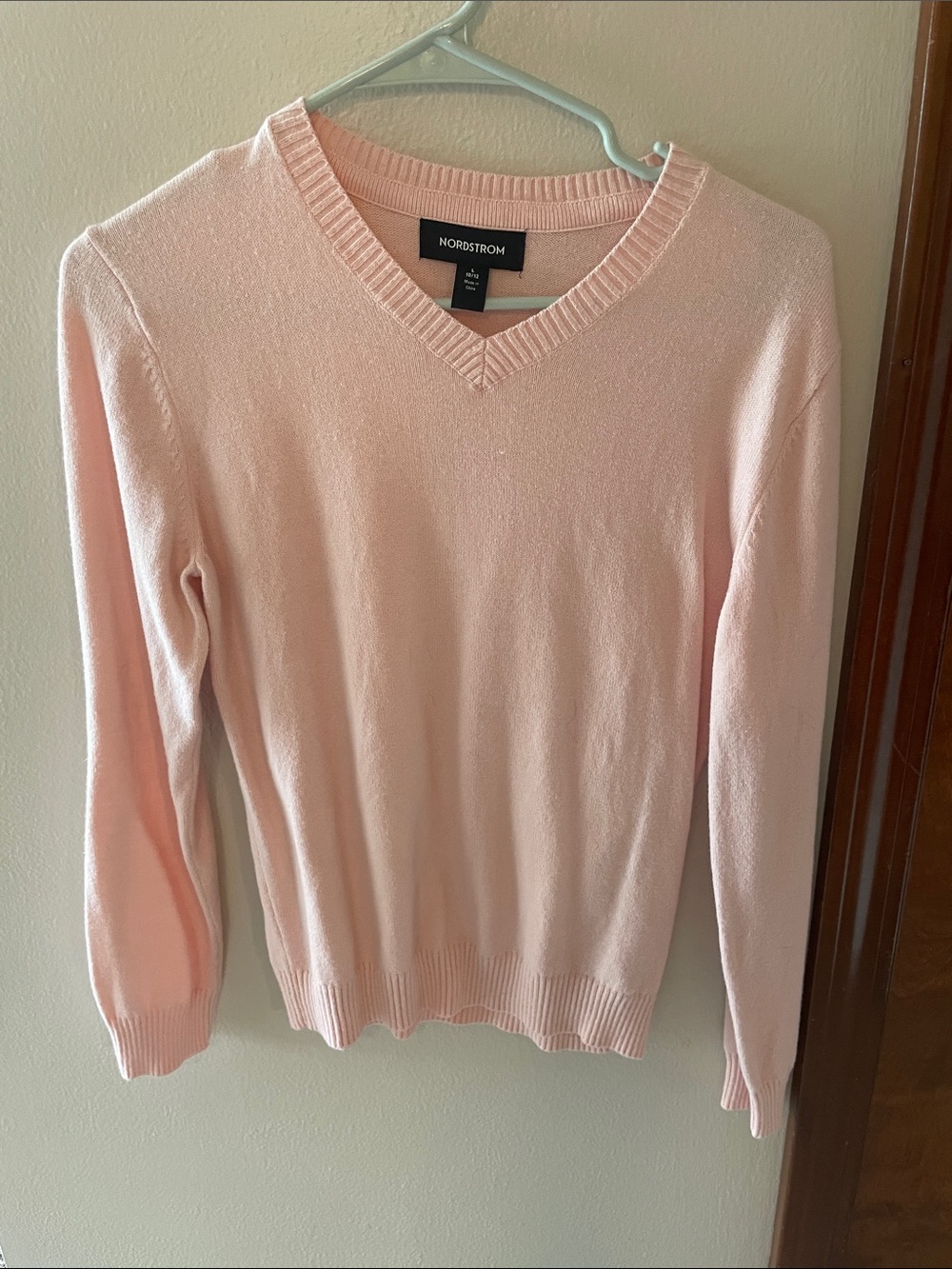 Nordstrom Women's Light Pink V-Neck Sweater